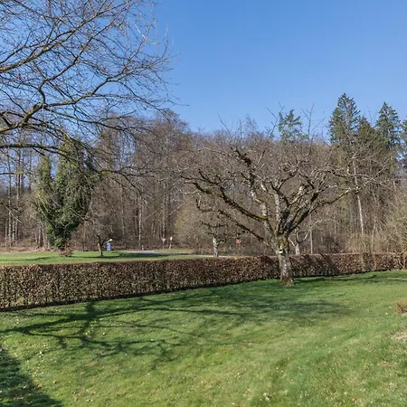 アパート Haus Hasenweide ユーバーリンゲン